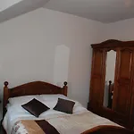 Bakos Motel